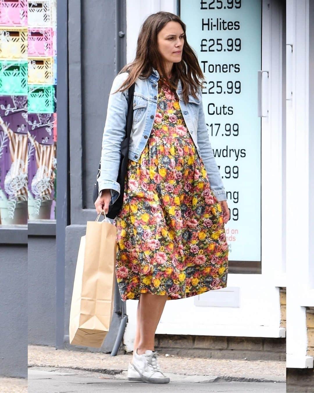 Just Jaredさんのインスタグラム写真 - (Just JaredInstagram)「Keira Knightley steps out to run some errands today. She’s currently pregnant with her second child with hubby James Righton!  #KeiraKnightley Photos: Backgrid」6月17日 0時58分 - justjared