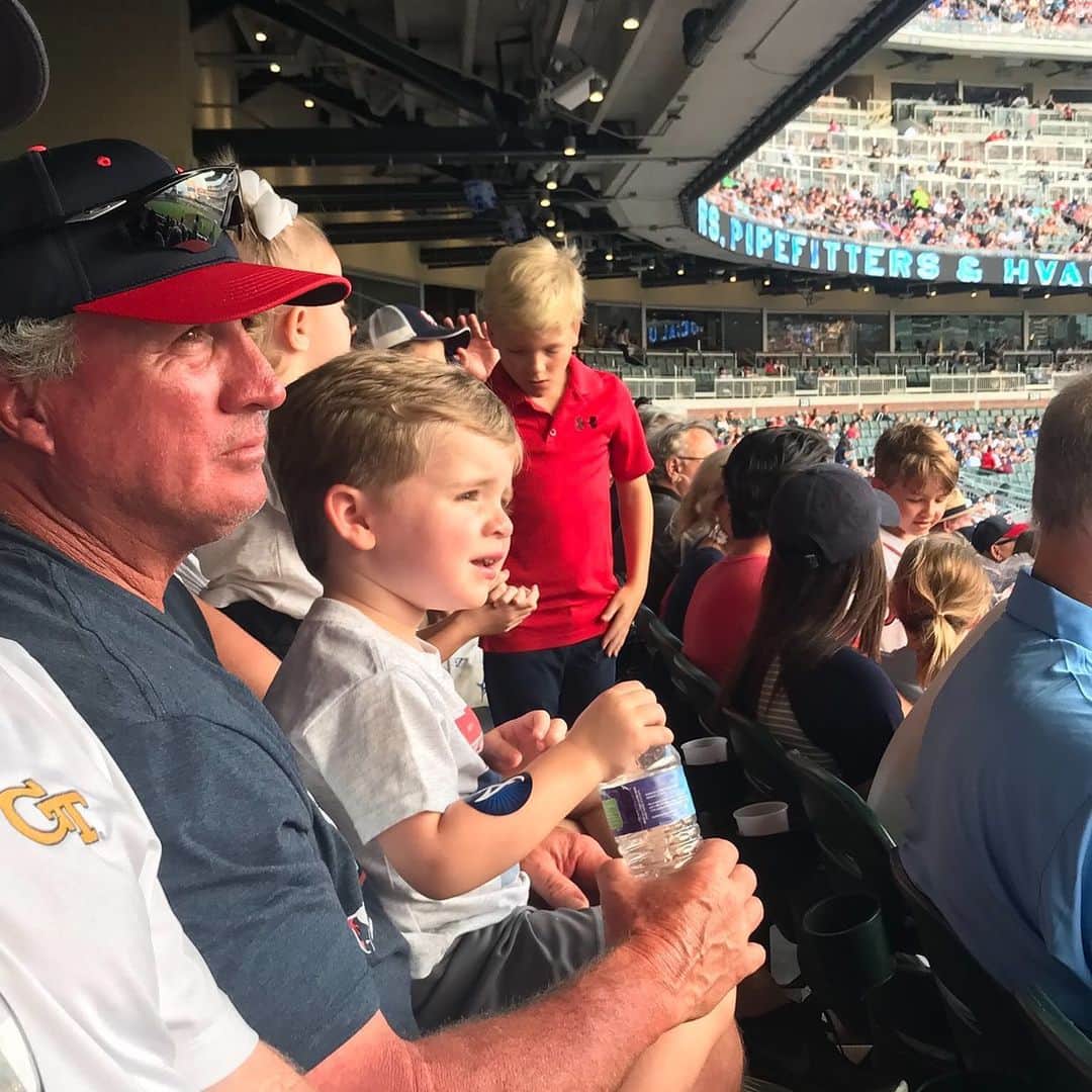 チャーリー・カルバーソンのインスタグラム：「My dad! Happy Father’s Day! Thankful for you EVERYDAY! I Love You! #Superman」