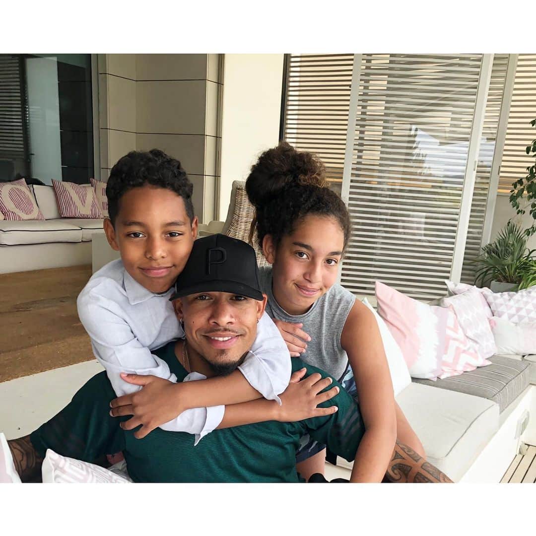 ナイジェル・デ・ヨングのインスタグラム：「Gods greatest gift.  Happy Father’s Day to all the real ones out there!🙌🏽 #FathersDay #UnconditionalLove」