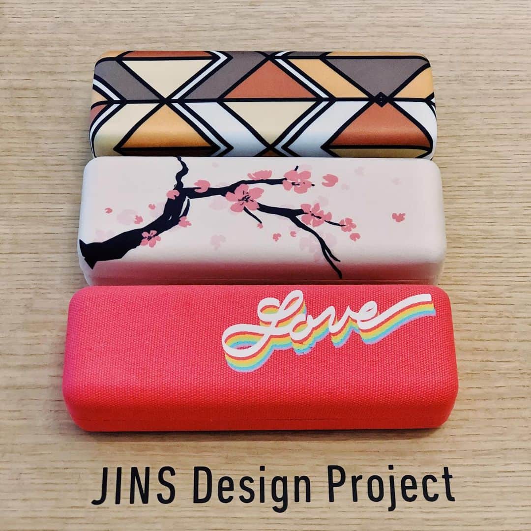 JINSさんのインスタグラム写真 - (JINSInstagram)「We not only help you see the world better but also would like to make the world a better place to see. When you buy a @wildnetorg, #Pride or Japan collaboration case at the MoMA Design Store (SoHo), 100% of the sales will go to the respective local non-profits #JINSCasesForCauses」6月17日 2時02分 - jins.usa