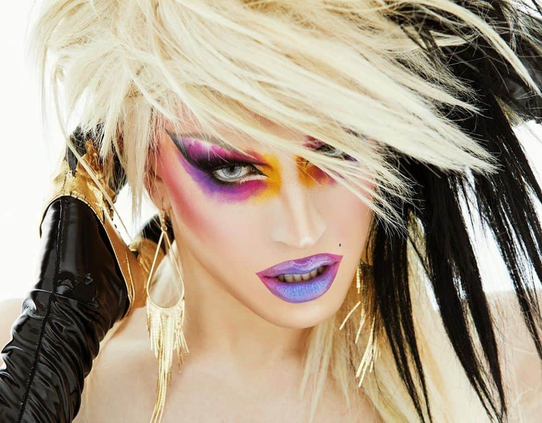 NYX Cosmeticsさんのインスタグラム写真 - (NYX CosmeticsInstagram)「🚨ATTENTION NYC BEAUTIES!🚨 Help us kick off #NYPride with the fabulous @ageofaquaria! 🏳️‍🌈🚀 Stop by the #NYXProfessionalMakeup store @ Union Square on Saturday 6/22 from 2-4PM to meet the queen herself & celebrate #ProudArtistryForAll! 👑🌈🎉 Worn here are our NEW Electro Brights Loose Pigments ⚡ || #nyxcosmetics #crueltyfreebeauty」6月17日 1時59分 - nyxcosmetics