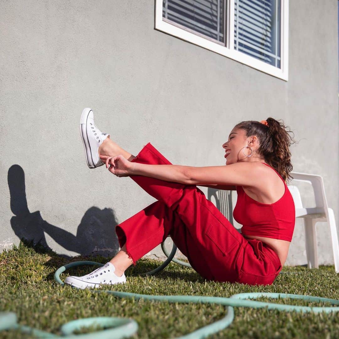 converseさんのインスタグラム写真 - (converseInstagram)「From the beach to the street. We've transformed our laidback legend, the Chuck Taylor All Star canvas sneaker—giving the iconic silhouette summer appeal with a slip-on design. Easy on. Easy Off. #ForeverChuck」6月17日 1時59分 - converse