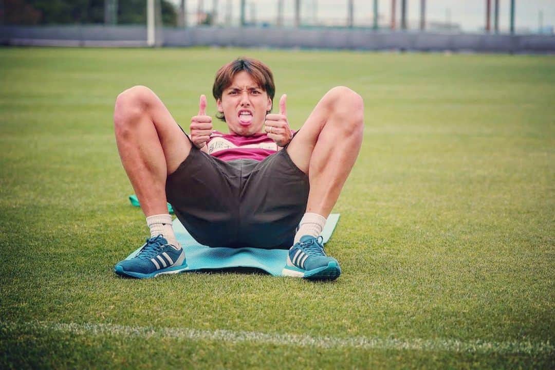大崎玲央のインスタグラム：「リカバリー🤙🏾 #recovery #visselkobe  #wearekobe #ヴィッセル神戸」