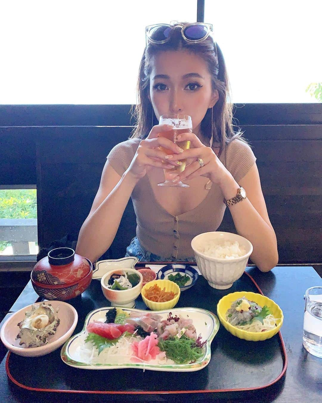 MOMOKAさんのインスタグラム写真 - (MOMOKAInstagram)「昨日は友達と江ノ島でランチ🍴 ちゃっかり昼間から🍻笑 . 江ノ島亭御膳美味しかった💗💞 . #dayoff #enoshima  #江ノ島亭 #良き休日 #☺︎」6月17日 11時37分 - _chan_momo03