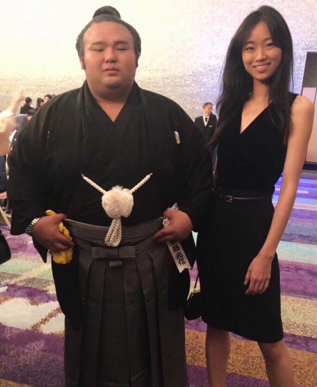 芦田ユリナのインスタグラム：「昨日は貴景勝関の大関昇進披露宴にご招待いただきました⭐️ 貴景勝関と同じ96年8月生まれとしても、お祝いの場に参加させていただくことができて嬉しかったです。 Yesterday I had the privilege to attend sumo wrestler, Takakeisho’s promotion ceremony. 🎊 At the age of 22, he was now officially promoted to Ozeki, the second highest rank in sumo. #貴景勝 #大関昇進 #相撲 #白鵬」