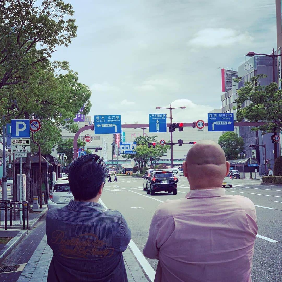 HIROさんのインスタグラム写真 - (HIROInstagram)「今日はわくわく編集部のロケハン(^O^) #和歌山駅 #和歌山 #グルメ #ぶらロケ #市内 #マエオカテツヤ」6月17日 11時54分 - hiro19770420