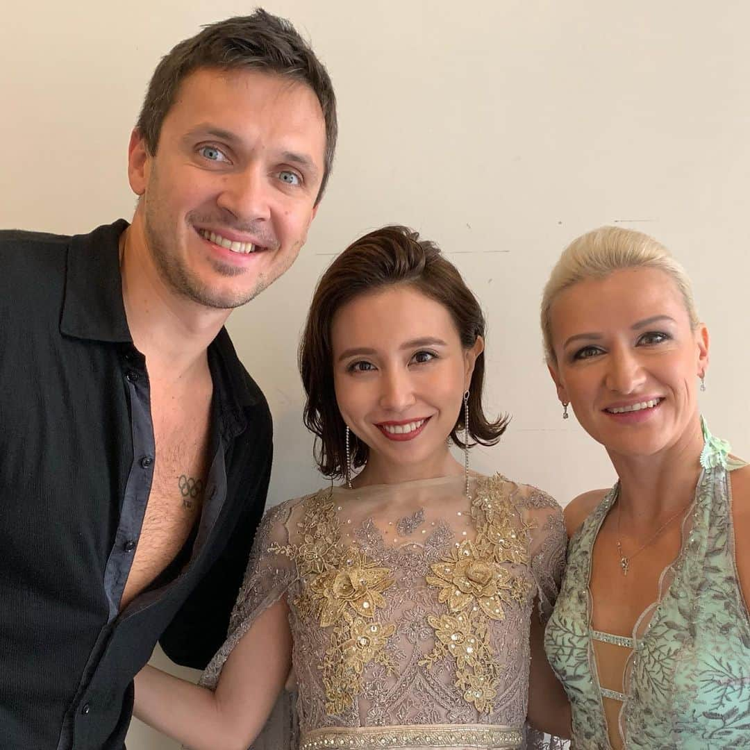 タチアナ・ボロソジャルさんのインスタグラム写真 - (タチアナ・ボロソジャルInstagram)「Always warm feelings when we have to perform  in Japan 🇯🇵 Thanks all cast, #fantasyonice2019, organization, and thanks for beautiful @mayjamileh, collaboration with u was just incredible!!! #volosozhartrankov #fantasyonice2019 #japan #family」6月17日 12時10分 - fire_bird