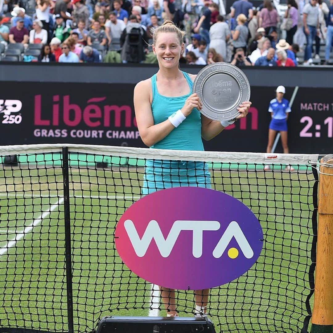 アリソン・リスクさんのインスタグラム写真 - (アリソン・リスクInstagram)「when you get that 2nd WTA title!!!! what a week, loved every single second! grateful and proud🏆🥂🕺🏼💞🙌🏻🌱🙏🏻🇺🇸」6月17日 12時10分 - riske4rewards