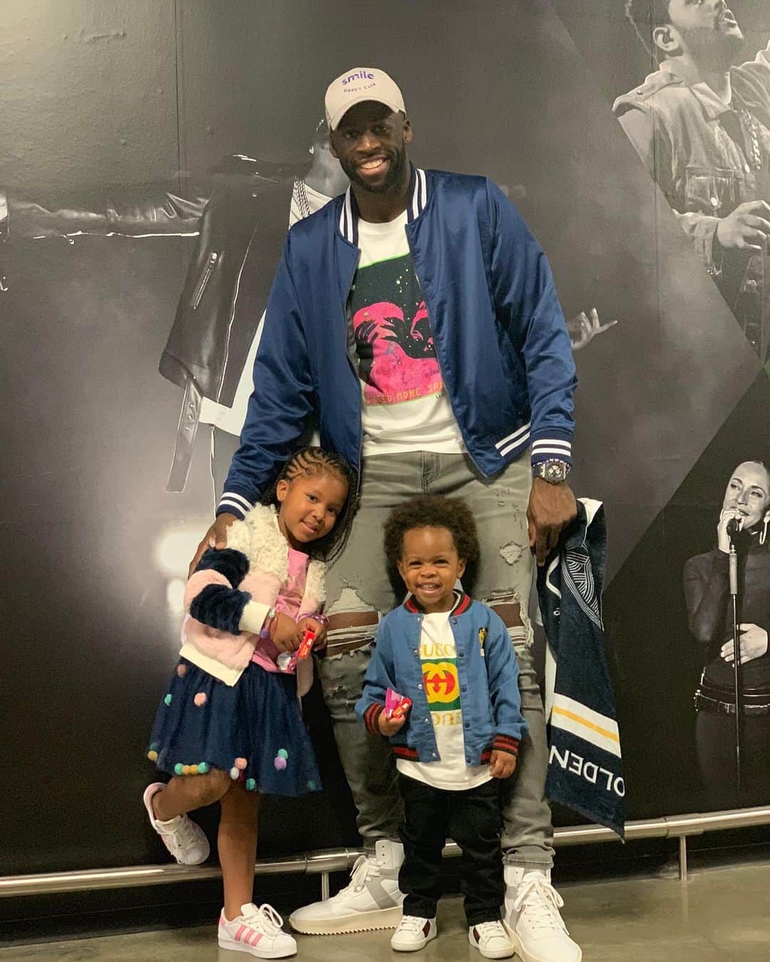 ドレイモンド・グリーンのインスタグラム：「Being a father is a full time job that you don’t receive any compensation for. In the form of money at least. But you’re paid with unconditional love, joy, and happiness. It is the gift that keeps on giving. My biggest blessing! Happy Father’s Day to all the fathers out there.」