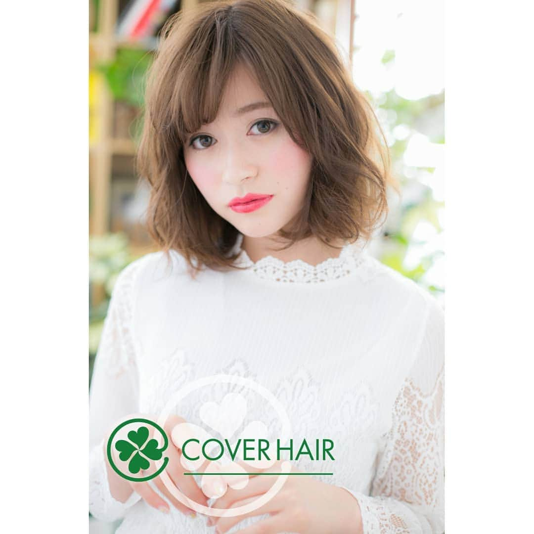 浦和の美容室、美容院｜COVER HAIRカバーヘアーさんのインスタグラム写真 - (浦和の美容室、美容院｜COVER HAIRカバーヘアーInstagram)「『斜めバングｘくせ毛風カールのエレガンス大人ボブ』 ・ カバーヘアー COVER HAIR bliss 川口東口SOGO店 ・ 川口駅東口徒歩30秒 埼玉県川口市栄町3-5-1 川口駅東口SOGO 3F TEL:048-229-2901 ・ http://www.cover-s.jp/kawaguchi/ ・ Styling coverhair group COVER HAIR bliss 川口東口SOGO店 成田 圭美 @t_a_m_astyle ・ Produce by Tanimoto kazunori @lupin_1969 @kazu_tanimoto ・ 大宮・浦和を中心に #美容室 #美容院 を10店舗展開するカバーヘアー ・ 川口の美容院・美容室なら #川口美容室bliss川口東口SOGO店 #川口美容院bliss川口東口SOGO店 ・ 私たちは #ヘアスタイル を通してお客様の毎日の幸せを【COVER】する存在でありたい。 ・ あなたの好みに合わせてスタイルを選べる #ヘアカタ ・ #ミディアム から #ロング までOK！ #ゆるふわパーマ がかわいい♪ ・ やっぱり #ボブ がかわいい♪ #ボブヘアスタイル ☺ ・ 外国人風♪ランダム #ふんわりカール で大人可愛い #ショートヘア ☺ ・ #カット はお客様のライフスタイルに合わせた再現性の高いデザインを大切にしています☺✂ ・ #ゆるふわ感 #リッジ感 #ボリューム感 など、様々な質感の #パーマ が選べます☺ ・ 乾かすだけで“簡単にキマル”“パサつき知らず”“驚きの艶”を叶える #デジタルパーマ ☺ ・ #縮毛矯正 でトリートメントみたいな #ストレート を実現☺ ・ #アプリエカラー でダブルカラーをしなくても外国人のような透明感のある髪の毛が手に入ります☺ #アプリエ ・ #アディクシーカラー はこのカラーでしか出せない色味をたっぷり存分に味わうことができます☺ #アディクシー ・ #美容室求人 #美容院求人 一緒に働ける仲間を募集しています☺ ・ #美容師募集 社保完備で高待遇。人気サロンなので新規のお客様も多数来店☺ ・ #スタイリスト募集 「このサロンのスタッフでよかった！」周りに自慢したくなる環境です☺ ・ #アシスタント募集 成長する自分を楽しみながら、がんばれる。自分のサロンが大好きになる☺ ・ クーポンはこちら⇒http://www.cover-s.jp/kawaguchi/campaign/」6月17日 12時19分 - coverhair