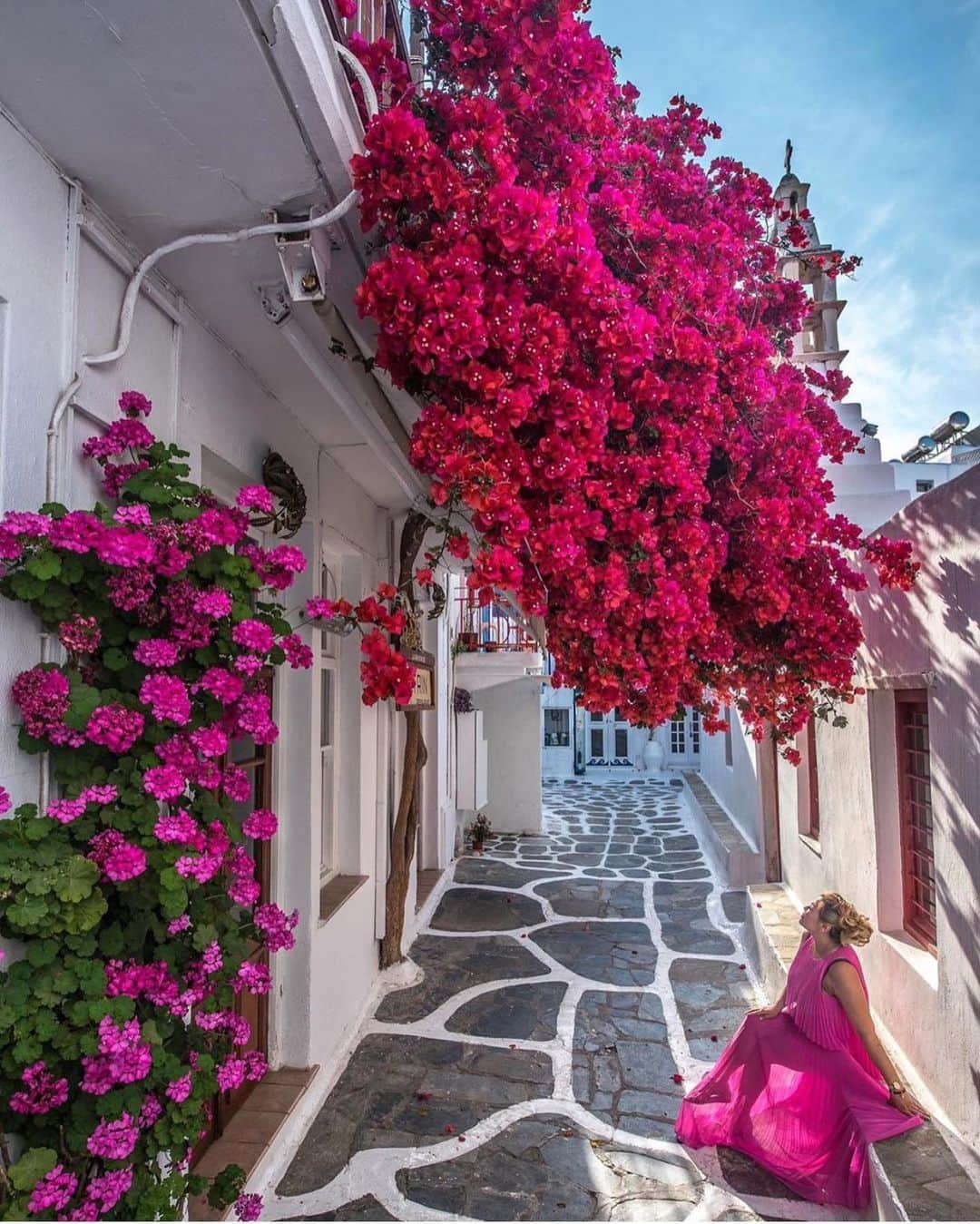 Wonderful Placesさんのインスタグラム写真 - (Wonderful PlacesInstagram)「Mykonos Town - Greece ✨🌺🌺🌺✨ . Pic by ✨@cbezerraphotos✨ & ✨@_letstravel_✨ #wonderful_places for a feature 💖」6月17日 3時51分 - wonderful_places