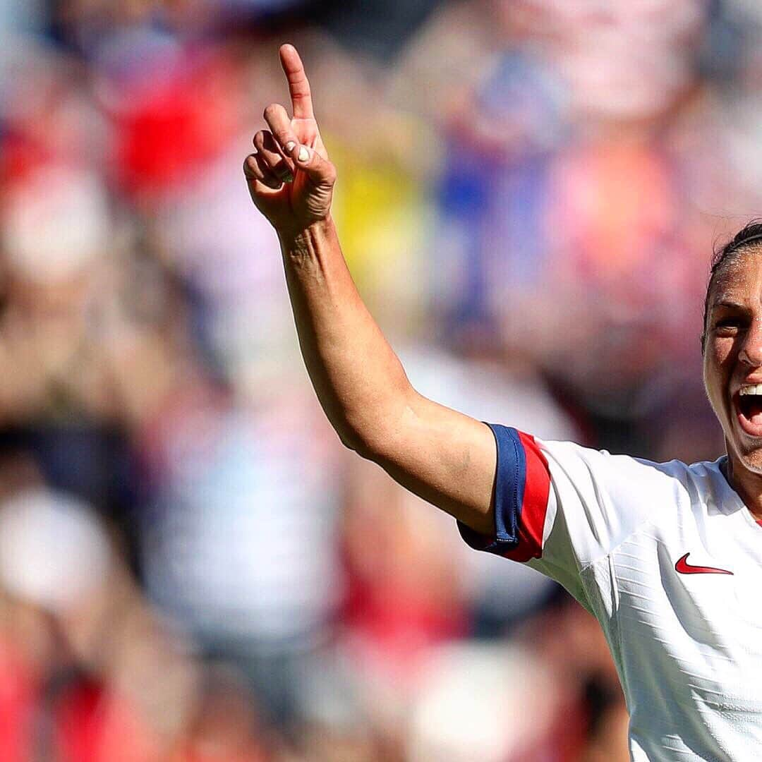 FIFAワールドカップさんのインスタグラム写真 - (FIFAワールドカップInstagram)「🇺🇸 @uswnt 🔜 Round of 16 #FIFAWWC #DareToShine #France #Paris #Lloyd #USA #OneNationOneTeam #USWNT」6月17日 3時54分 - fifaworldcup