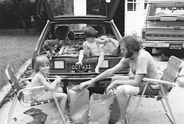 シーマス・デヴァーさんのインスタグラム写真 - (シーマス・デヴァーInstagram)「Happy Father’s Day to big Jim who taught me how to shuck corn out of the hatchback of a 1980 Chevette.」6月17日 4時04分 - seamuspatrickdever