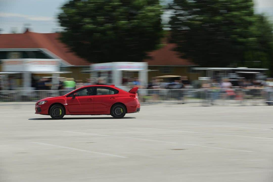 Subaru of Americaさんのインスタグラム写真 - (Subaru of AmericaInstagram)「A few lucky attendees at #boxerfest2019 got to go on a ride along. Come to our next Subaru events for your chance!」6月17日 4時05分 - subaru_usa