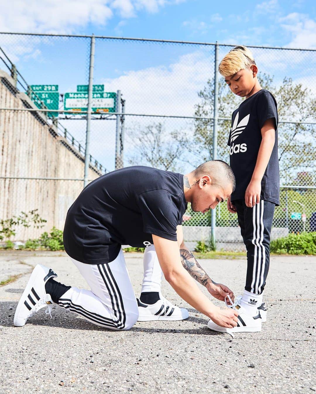 Foot Lockerさんのインスタグラム写真 - (Foot LockerInstagram)「Cool is a state of mind. 😎 Happy #FathersDay to all the Cool Dads! #BecauseSneakers Check out our Father’s Day picks in-store and online!」6月17日 4時03分 - footlocker