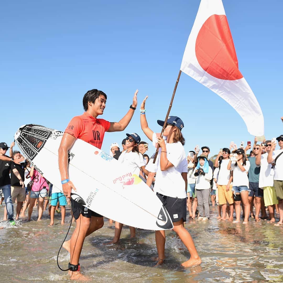 オリンピックチャンネルさんのインスタグラム写真 - (オリンピックチャンネルInstagram)「He may be a surfing sensation from California, but Kanoa Igarashi will be competing for Japan at #Tokyo2020.﻿ ﻿ Click the link in bio to learn more about his decision. 🏄﻿」6月17日 4時24分 - olympicchannel_x