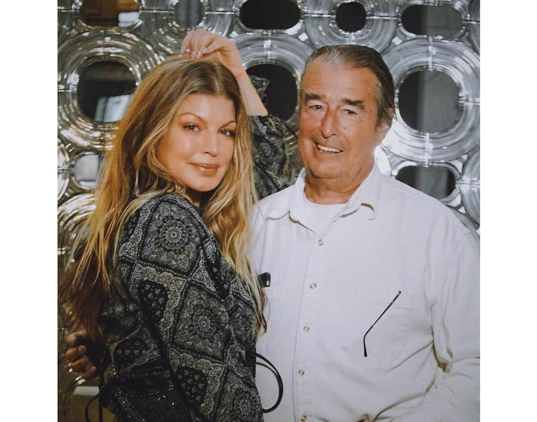 ファーギーさんのインスタグラム写真 - (ファーギーInstagram)「Happy Father’s Day padre!! Luv u ❤️❤️🍷🍷」6月17日 4時49分 - fergie