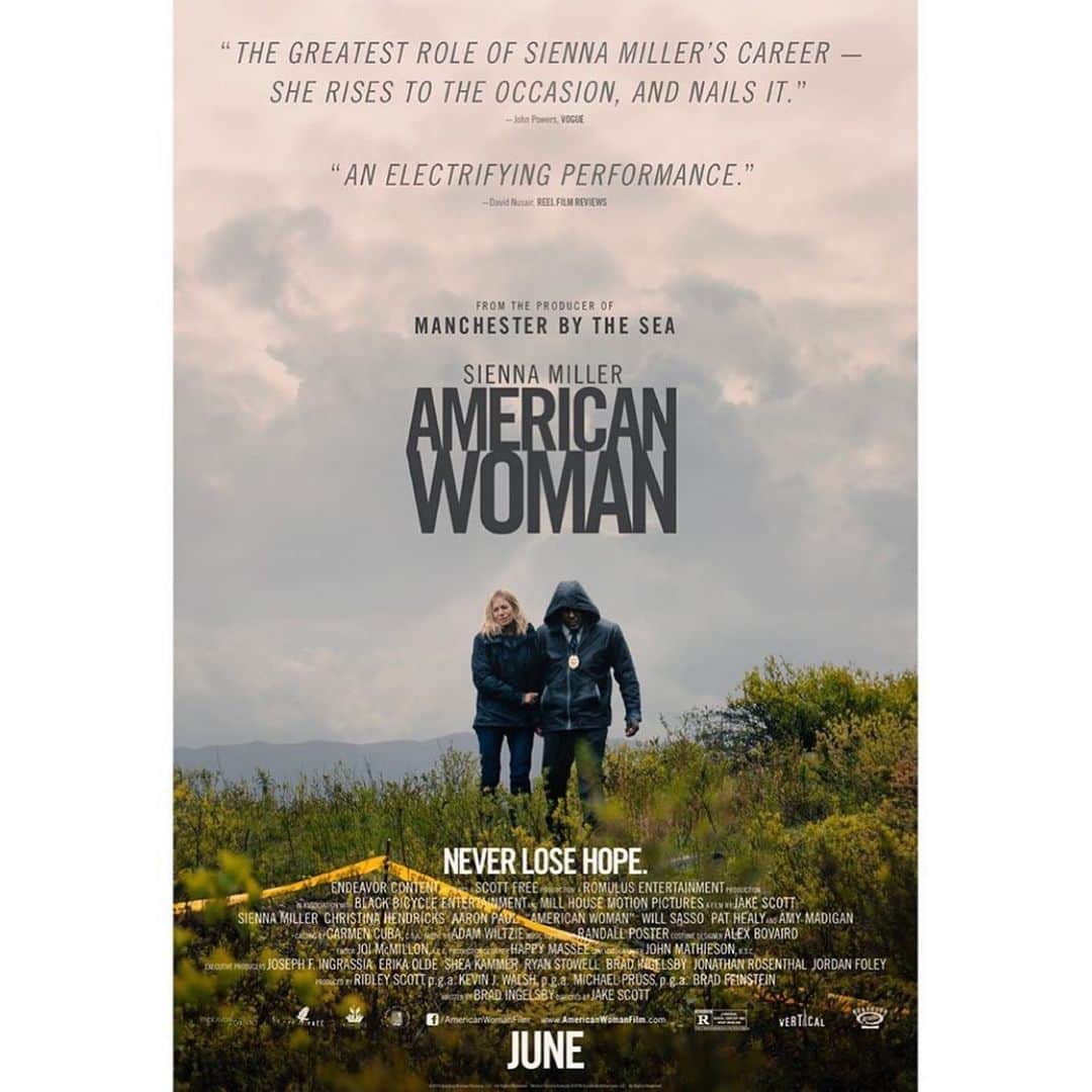 スカイ・フェレイラさんのインスタグラム写真 - (スカイ・フェレイラInstagram)「AMERICAN WOMAN  In theaters now xo」6月17日 5時00分 - skyferreira