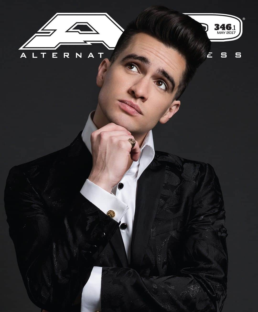 Alternative Pressさんのインスタグラム写真 - (Alternative PressInstagram)「Reprinted, restocked and FREE SHIPPING! The Making of @panicatthedisco, Issue 346, is now back in stock in a larger fan edition - snag your copy and enjoy shipping on us 🎉﻿ LINK IN BIO﻿ .﻿ .﻿ .﻿ #altpress #ap #alternativepress #iamap #panicatthedisco #patd #beebo #theamazingbeebo #brendonurie #prayforthewicked #afeveryoucantsweatout #prettyodd #vicesandvirtues #tooweirdtolivetooraretodie #deathofabachelor﻿」6月17日 5時15分 - altpress