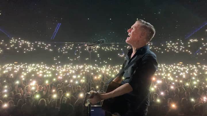 ブライアン・アダムスのインスタグラム：「Shine A Light (in D Maj) tonight in Rotterdam, Netherlands 🇳🇱. Some of our greatest shows have been in this venue. Dankjewel! #bryanadamsshinealight」