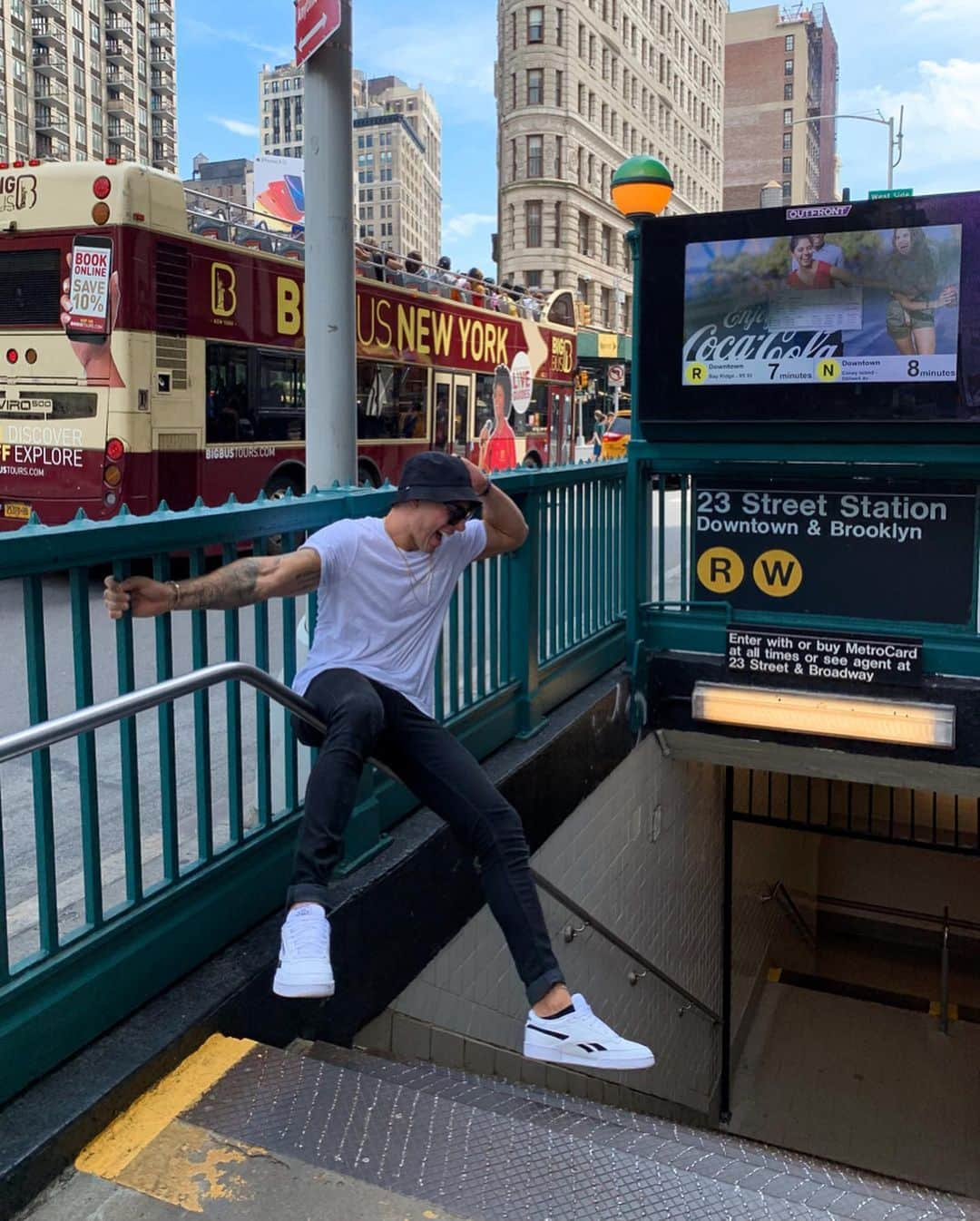 Hugo Garciaさんのインスタグラム写真 - (Hugo GarciaInstagram)「Algún día entenderé cómo funciona el metro por aquí....😜 por ahora, sigo perdido」6月17日 6時10分 - hugogarcia