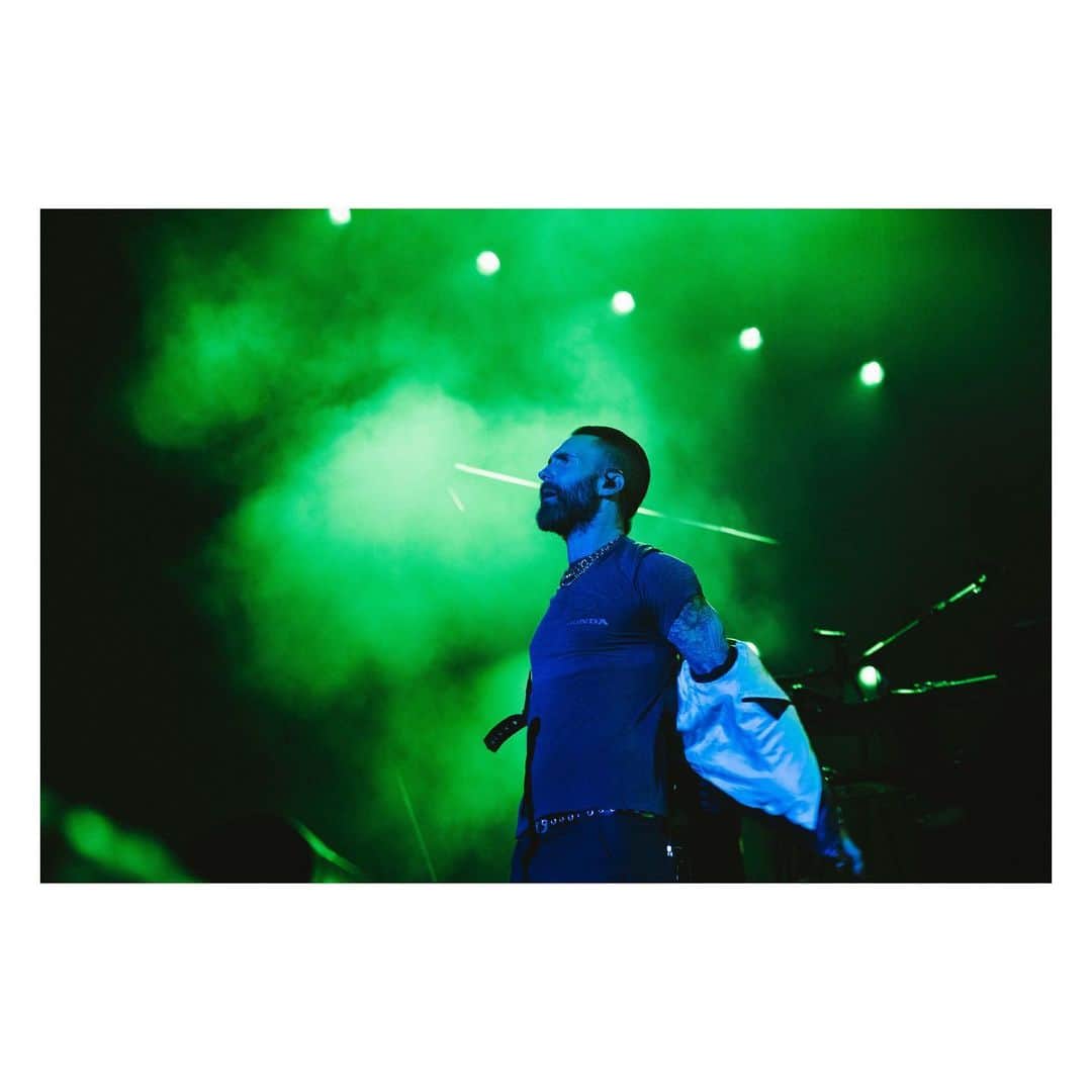 Maroon 5さんのインスタグラム写真 - (Maroon 5Instagram)「AMSTERDAM 6.10.19 ZIGGO DOME 💫💖⚡️」6月17日 6時39分 - maroon5