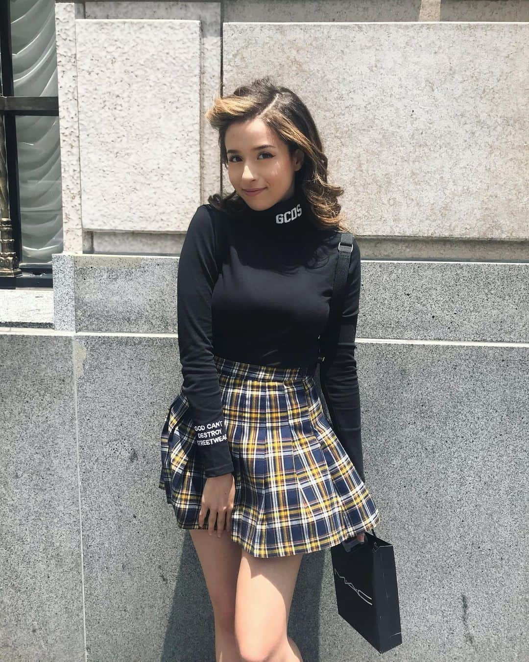 Pokimaneさんのインスタグラム写真 - (PokimaneInstagram)「swipe for a marilyn monroe moment 🌬」6月17日 6時52分 - pokimanelol