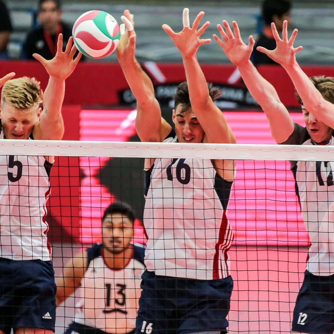 USA Volleyballさんのインスタグラム写真 - (USA VolleyballInstagram)「Our U.S. Men's 🇺🇸 Pan Am Cup Team beat Guatemala 🇬🇹 3-0 on Sunday in Colima, Mexico. Off to a great start! 🎉 --- #PanAmCup @norcecainfo」6月17日 7時17分 - usavolleyball