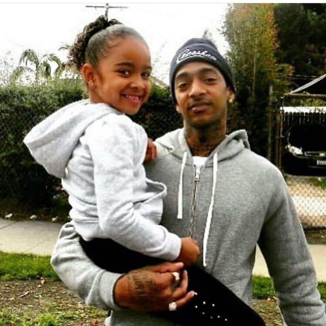 T.I.さんのインスタグラム写真 - (T.I.Instagram)「Happy Father’s Day to a real one!!! @nipseyhussle and all the Dads that watch over they kids in spirit,from beyond. You’re truly missed. 🙏🏽👑💙🏁」6月17日 7時12分 - tip