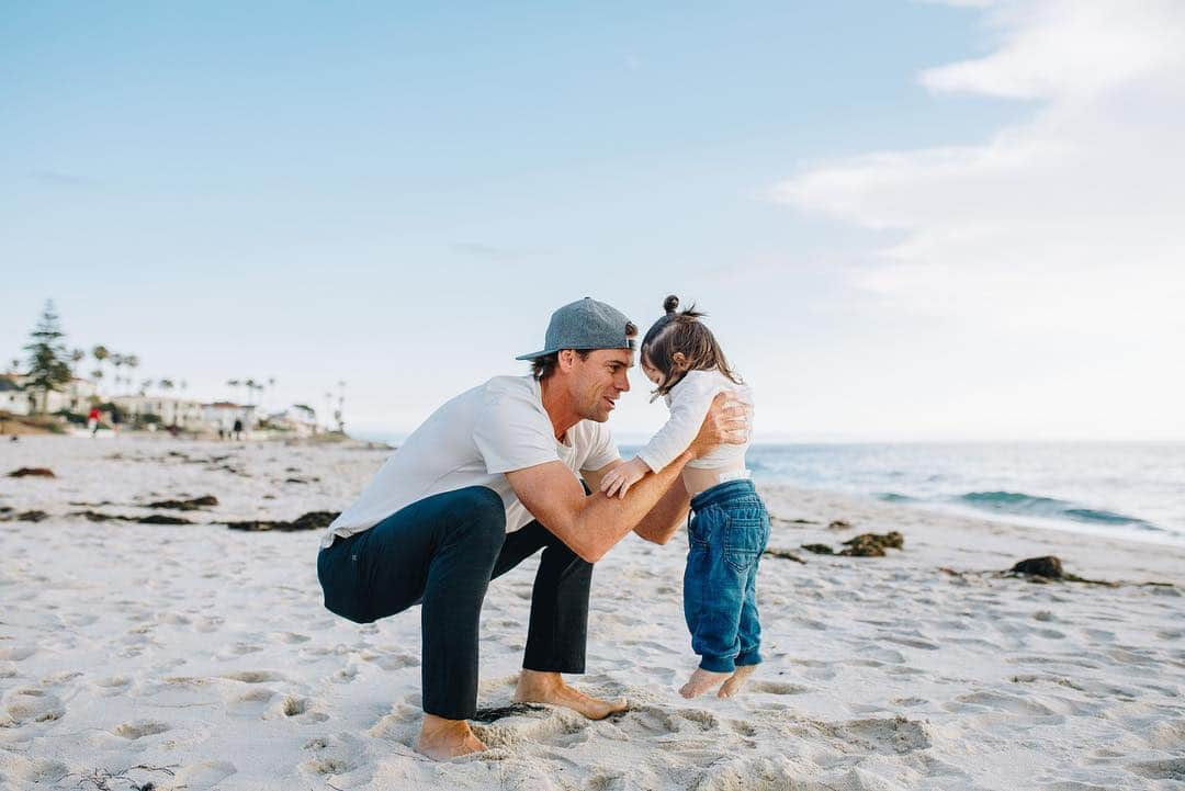 クリスティン・ヒルデブランドさんのインスタグラム写真 - (クリスティン・ヒルデブランドInstagram)「Rhett adores him. I adore him. We’re so lucky to have him as Rhett’s dada, leading and loving us both the amazing way that he does❤️ 📷: @hannah_claire_photography #fathersday #bestillmyheart」6月17日 7時28分 - _kristinhildebrand