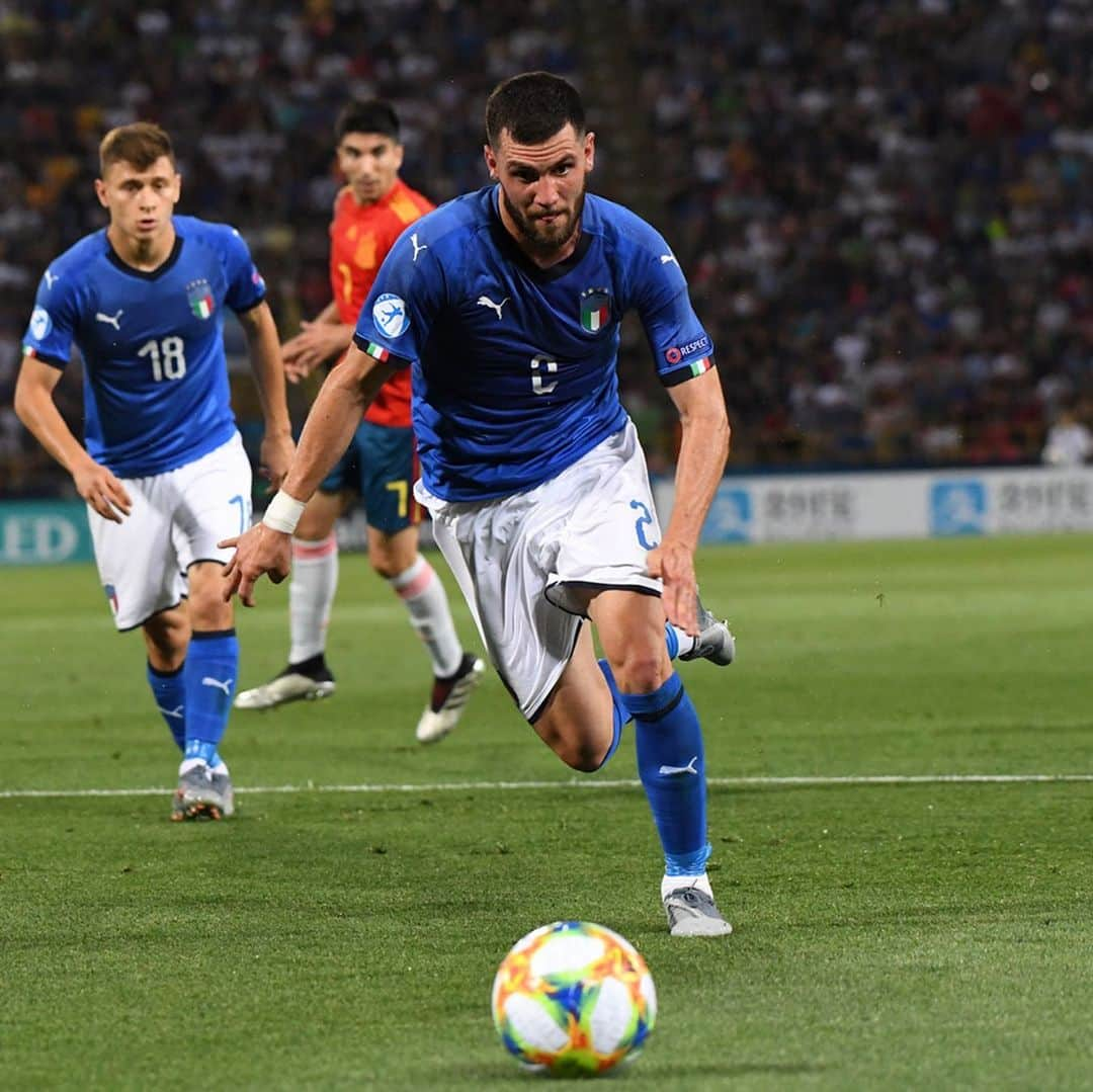 ボローニャFCさんのインスタグラム写真 - (ボローニャFCInstagram)「💙 Grandi ragazzi 👏  #U21Euro #WeAreOne」6月17日 7時42分 - officialbolognafc