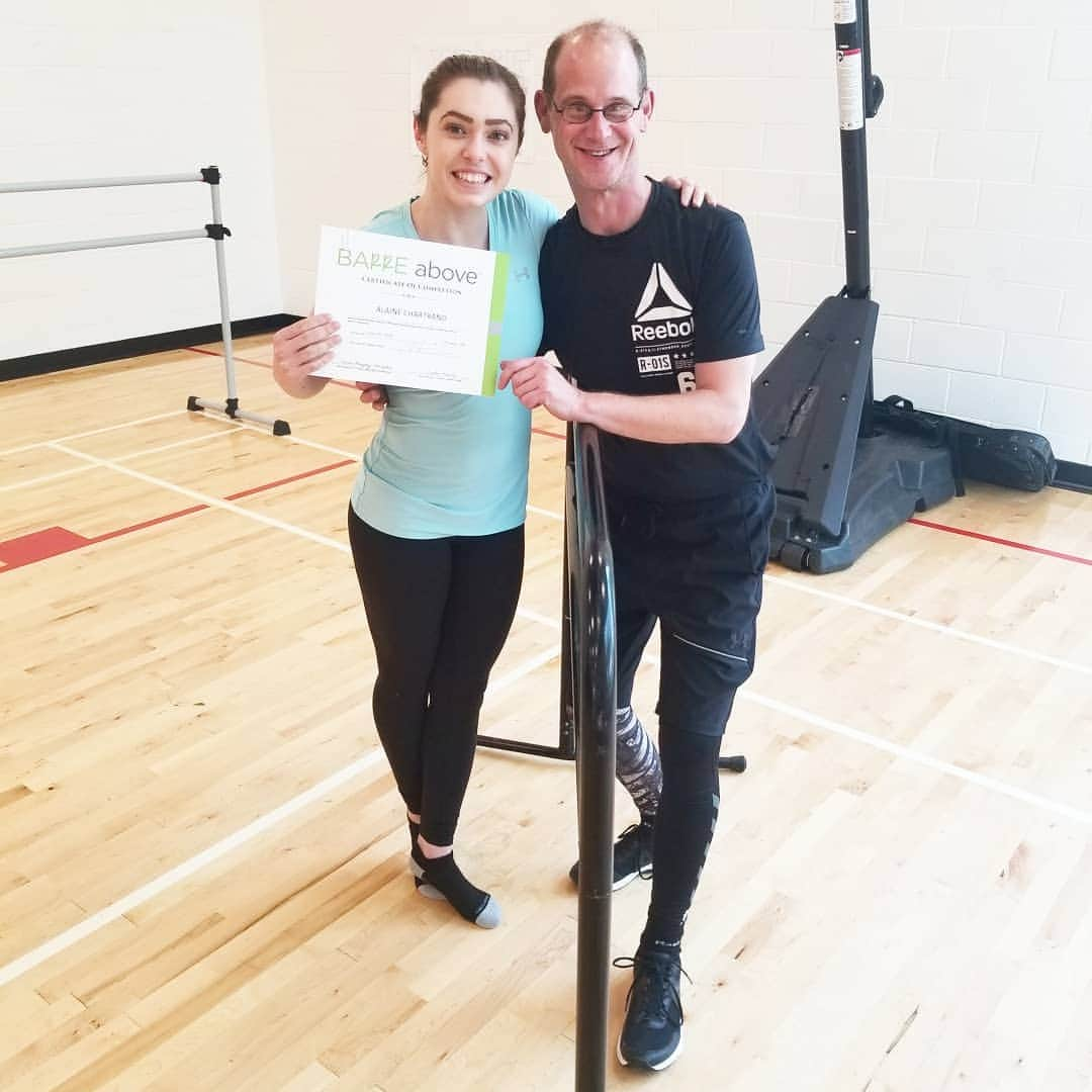 アレーヌ・シャルトランのインスタグラム：「Barre Above certified ✅ Thanks Dylan (& Jean Michel!) for a great course! 💪 . . #barreaboveinstructor #barreabove #barreabovecertified #barreabovecertification」