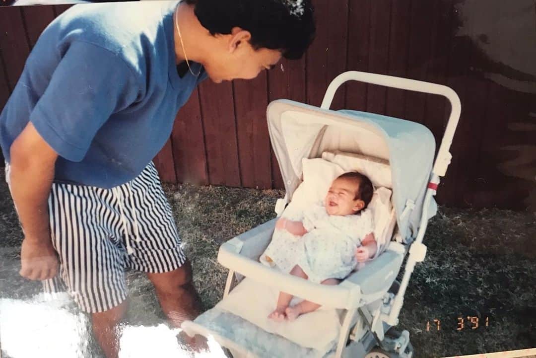 シャニーナ・シャイクのインスタグラム：「A daughters first love .... DAD 💕」