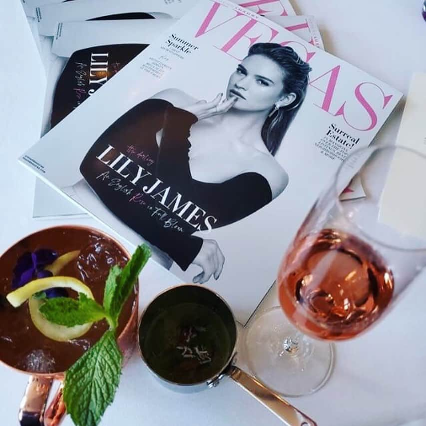 村主章枝さんのインスタグラム写真 - (村主章枝Instagram)「Thank you so much for inviting me to a wonderful event at Twist restaurant in Waldorf Astoria. @emmykasten  @vegasmagazine  Starting the event with original cocktails which cools down the heat.  Delicious foods and beautiful view take us to heaven. Met new friends at this event and  I really thank my people who inspire me a lot.  thank you again to Sophia always care about me. #waldolfastoriahotel  #lasvegasmagazine  #twistrestaurantlasvegas」6月17日 8時09分 - fumie.suguri