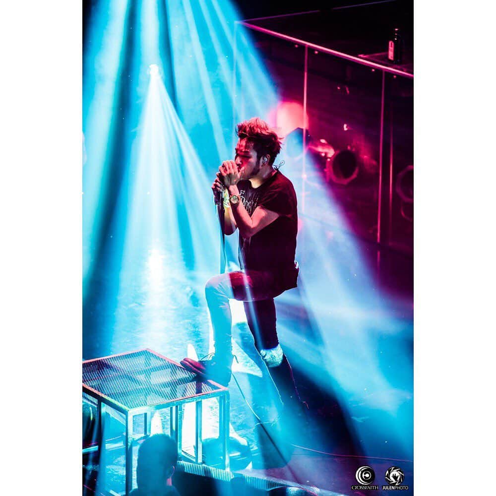 Julen Esteban-Pretelのインスタグラム：「I think of @crossfaithjapan and crazy energy comes to mind, so when I see an image like this, I smile and realize that they are so much more than that. #throwback from Japan Tour 2015 - Zepp Namba #TOURDREAMS #julenphoto #crossfaith  Shot with @nikonjp: Nikon D610, Nikkor 70-200mm f/2.8, ISO1600, 165mm 1/250 at f/2.8, no flash #nikon #nikonjp #clubnikonjapan」