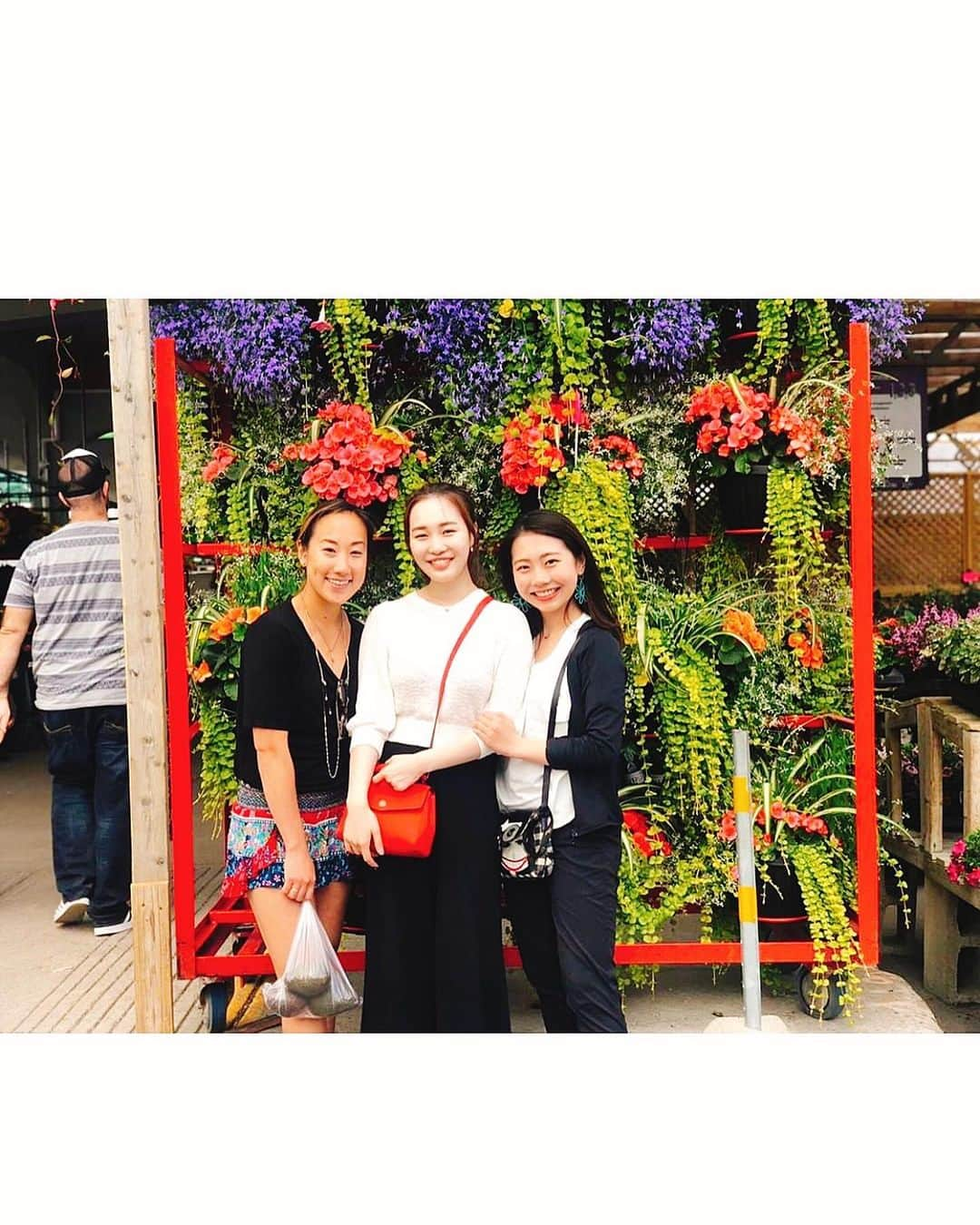 中塩美悠さんのインスタグラム写真 - (中塩美悠Instagram)「Getting used to it...!!﻿ Love you guys... 😊💚﻿ ﻿ #church #branch #birthdayparty #market」6月17日 8時59分 - miyunakashio