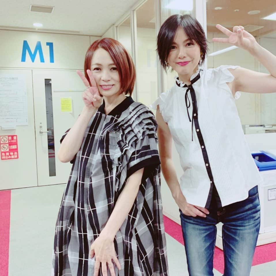 相川七瀬さんのインスタグラム写真 - (相川七瀬Instagram)「先日、フジテレビにて 永井真理子さんと会いました😊 公私共々最近お会い出来る機会が 多くて嬉しいです❤️ #永井真理子さん #miracle girl #大先輩」6月17日 9時08分 - nanasecat