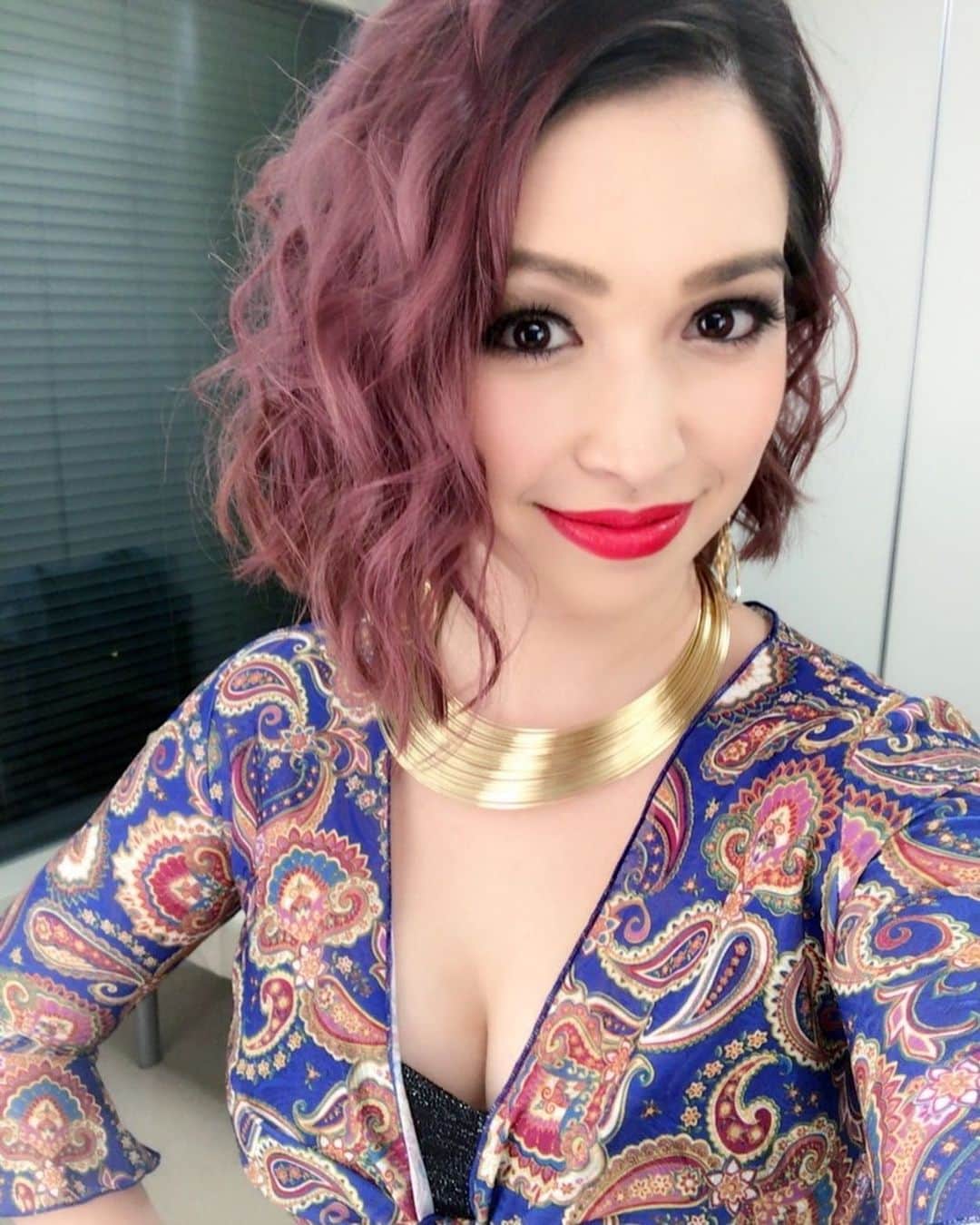 ダンドイ舞莉花のインスタグラム：「My look!!! Love my hair!!! #musicfair #fujitv #フジテレビ #diva #ミュージックフェア #fun #music #musical #theatre #tokyo #japan #mylook #nationaltv #山崎育三郎 #hotstuff #newalbum」