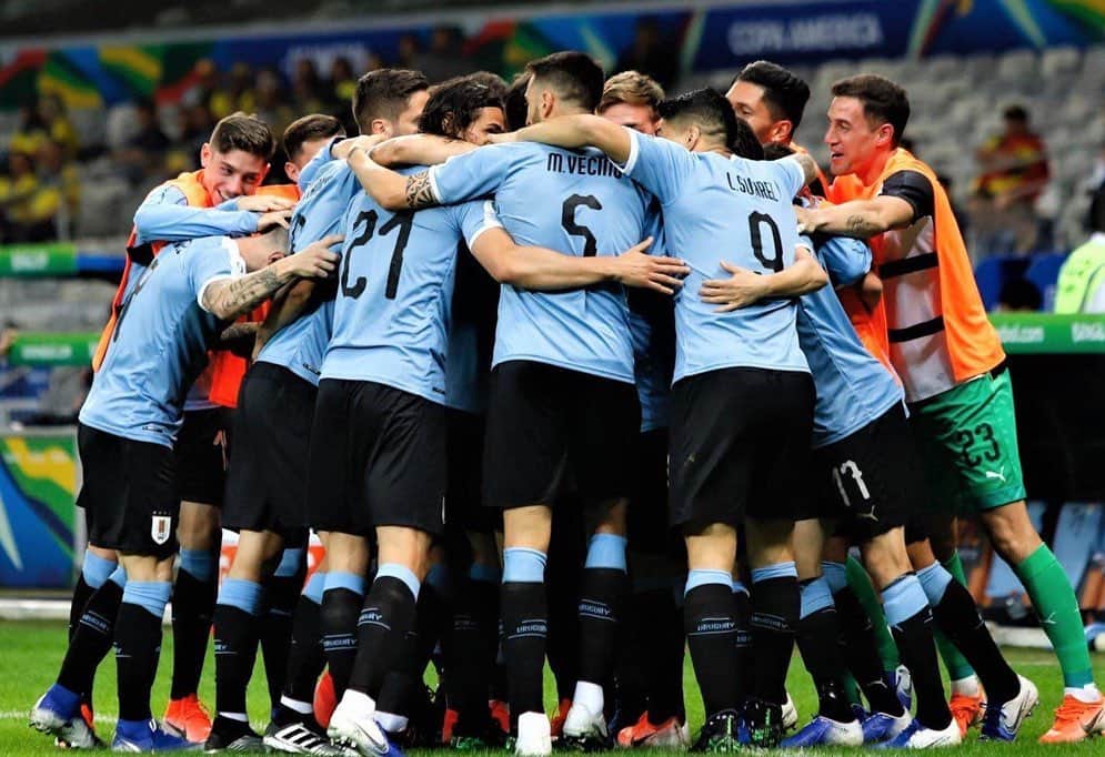 ロドリゴ・ベンタンクールさんのインスタグラム写真 - (ロドリゴ・ベンタンクールInstagram)「Gran partido de todo el equipo! Uruguay noma!!! 👊🏼🇺🇾 #ElEquipoQueNosUne #URUECU @copaamerica @aufoficial  Grande partita ragazzi! Avanti così! 👊🏼🇺🇾 #ElEquipoQueNosUne #URUECU @copaamerica @aufoficial」6月17日 9時25分 - rodrigo_bentancur