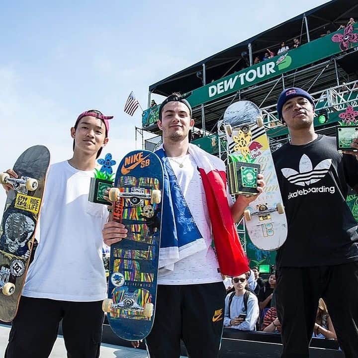 白井空良のインスタグラム：「I got 2nd place at @dewtour 🌴🏖 So happy🙏🙏 🥇 @aureliengiraud 🥉 @fgustavoo  @blindskate @dcshoes_japan @murasakisports_official」