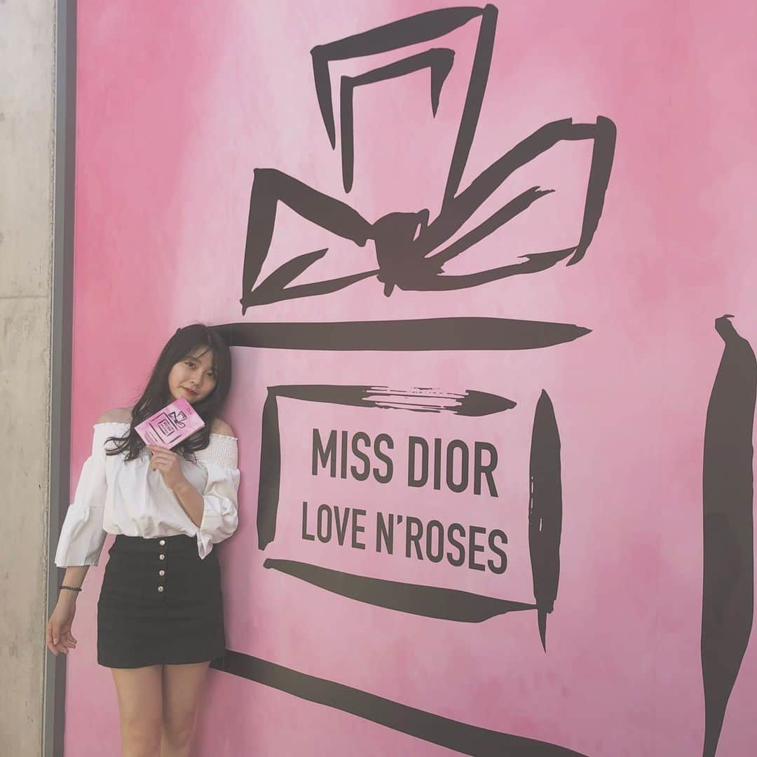 谷中唯彩さんのインスタグラム写真 - (谷中唯彩Instagram)「Miss Dior 展示会に行ってきました💜 最終日に行ったんだけどまだまだたくさん人いた、、😢 久しぶりに写真撮ったからちょっとずつ上げていくね:-)) . .  #yuisa #picoftheday #me #japanesegirl #girl #japan #tokyo#makeup #メイク #메이크업#97line #98 #21 #얼짱 #한국 #dior #dior展示会 #ミスディオール展示会 #pink #イチナナキログラム #instalove」6月17日 10時16分 - yuisa_erg