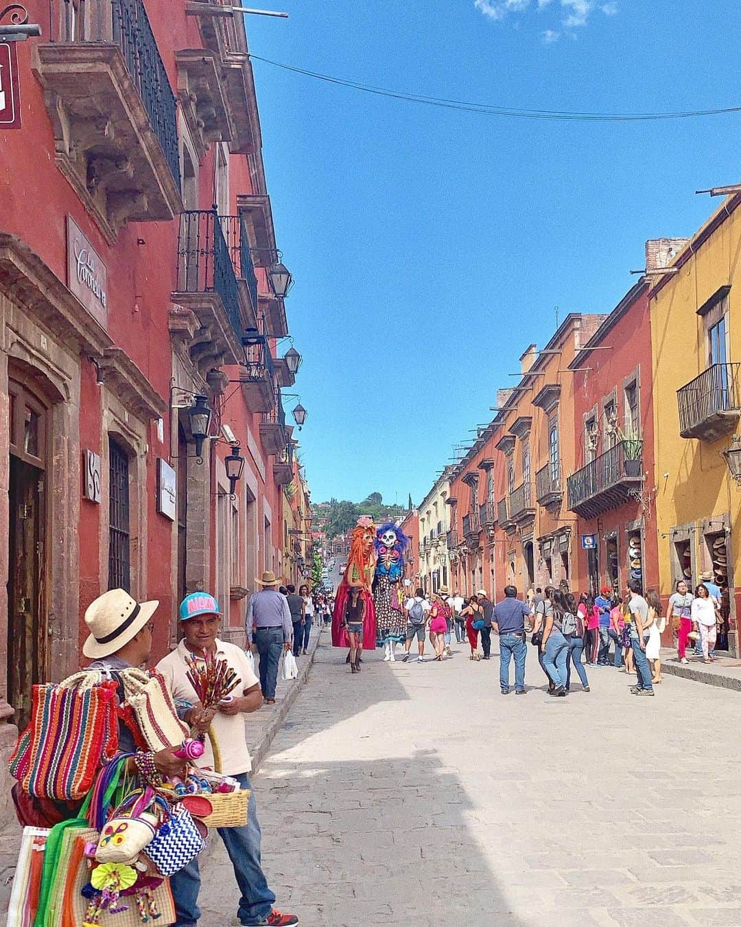 Ana Brenda Contrerasさんのインスタグラム写真 - (Ana Brenda ContrerasInstagram)「MEX I CAN 🇲🇽 The most beautiful country in the world with the most beautiful, warm hearted people // Tenemos el país mas hermoso del mundo con la Gente más bonita! ¡Cuidémoslo! ¡Viva México! ❤️」6月17日 10時21分 - anabreco