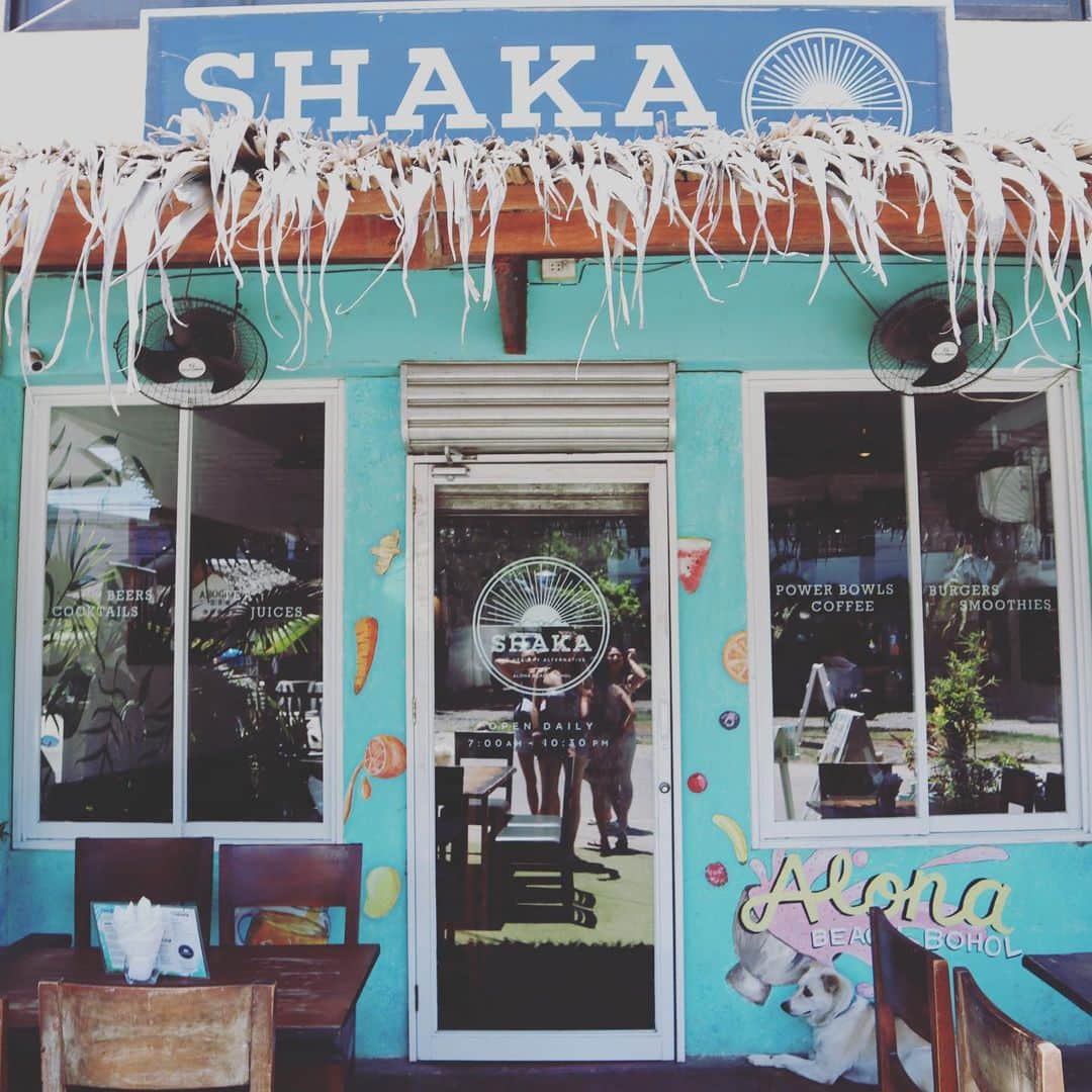 ETHOSさんのインスタグラム写真 - (ETHOSInstagram)「・ ・ Good morning 🙌 ETHOSインターンSAYAKAです ・ ・ 週末はPanglao島へ行きました🏝 気になっていたShakaというオーガニック系のレストランにも行けて大満足です🥰🥰 ・ アサイーボウルがおすすめです🥣💖 ・ ・ ・ ・ ・ 🇺🇸セブ島でアメリカ英語を学びたい 🇺🇸セブ島で一番小規模でアットホームな学校 🇺🇸アメリカ人講師宅にホームステイにしたい ・ 興味のある方は↓↓をクリック ・ @ethos_cebu (ETHOS公式instgramに飛びます) ・ ♦︎♦︎--------------------------------------------------♦︎♦︎ 【LINEでの留学相談はこちら】 友だち登録をしてくれた方には学校資料を送ります。 ・ 👇LINE ID👇 @usa_cebu (@からはじまります) ・ 《友だち登録手順》 1:友ち登録 ↓ 2:自動返信目メールに返信 (LINE@では自動返信メールに返信をしていただかないと1対1のチャットができなくなっています) ↓ 3:LINEで気軽にご相談 ・ 👇LINE ID👇 @usa_cebu (@からはじまります!) ・ ♦︎♦︎-------------------------------------------- ・ ・ ・ ・ ・ #アサイーボウル #shakabohol  #アメリカ留学 #ワーホリ #旅行好きな人と繋がりたい #東南アジア #旅 #フィリピン料理 #アメリカ留学生活 #アメリカ #バックパッカー  #英語の勉強 #ワーホリ生活 #留学生活 #セブ #初海外 #セブ島生活 #cebu #cebucity #英語 #English #セブ島旅行 #セブ島 #フィリピン #留学 #フィリピン留学 #セブ島留学 #ホームステイ」6月17日 10時26分 - ethos_cebu