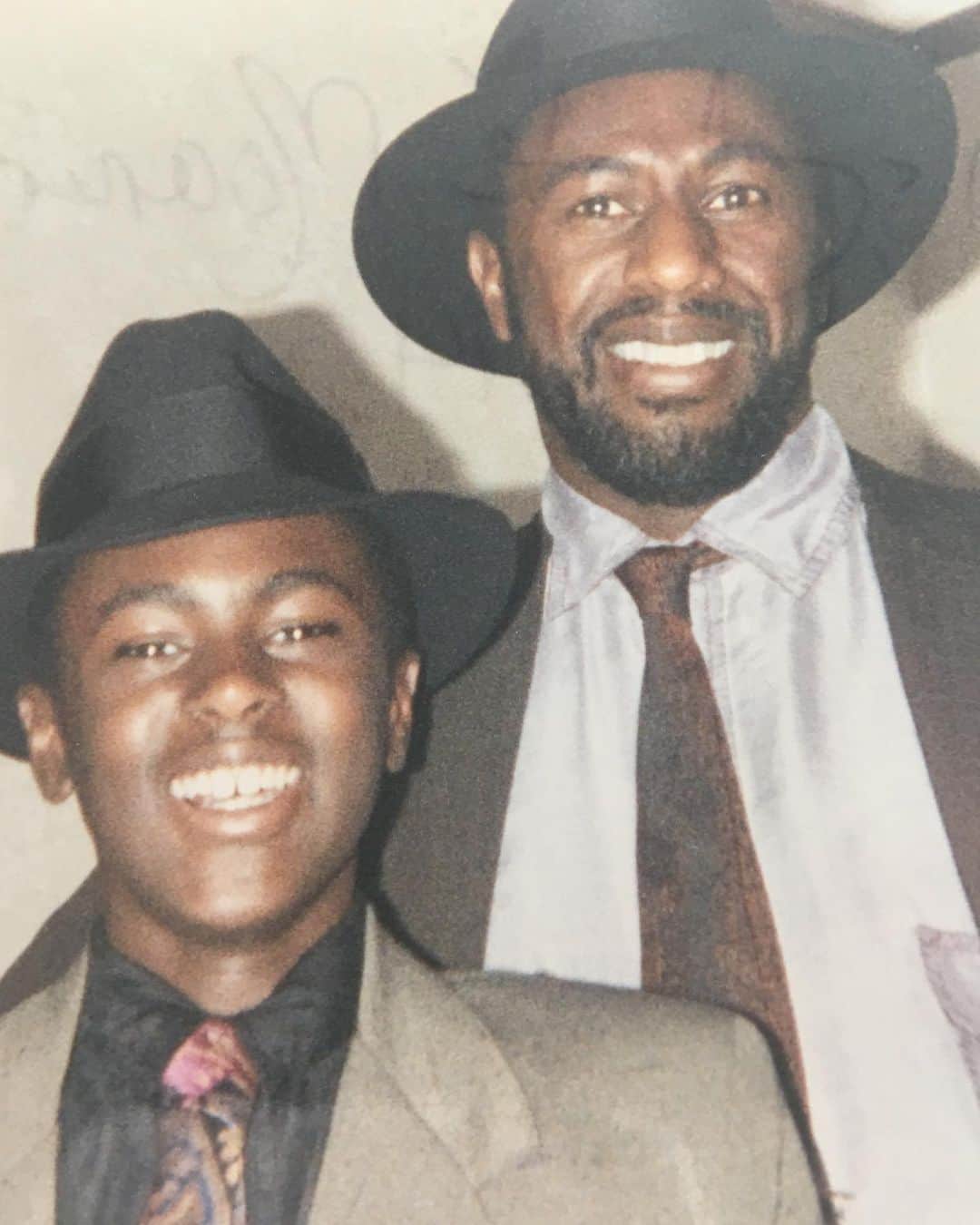 JONTE’のインスタグラム：「Spitting image or nah? Lord knows why we’re dressed up like good detectives off “the heat of the night”, but I love this man to pieces. For supporting my endeavors, working overtime at #TriMet to pay for my ballet lessons when naysayers in the family looked down on him for having a boy in ballet class 😉. Taking me to my soccer practice & games every weekend. You and mom letting me have #MyLittlePony for Christmas because I threw a fit over some #GIJOES. Y’all know better 💅🏿! And just allowing me to be who the fuck I wanted to be. For all of the haters saying boys turn out “soft” because they grew up without a father, THAT’s a damn LIE! My father gave birth to a Unicorn and knew how to nurture it 🦄 💋. How a man, a real strong black man should 👨🏿 💪🏿. HAPPY FATHER’S DAY to thee best! Love te’」