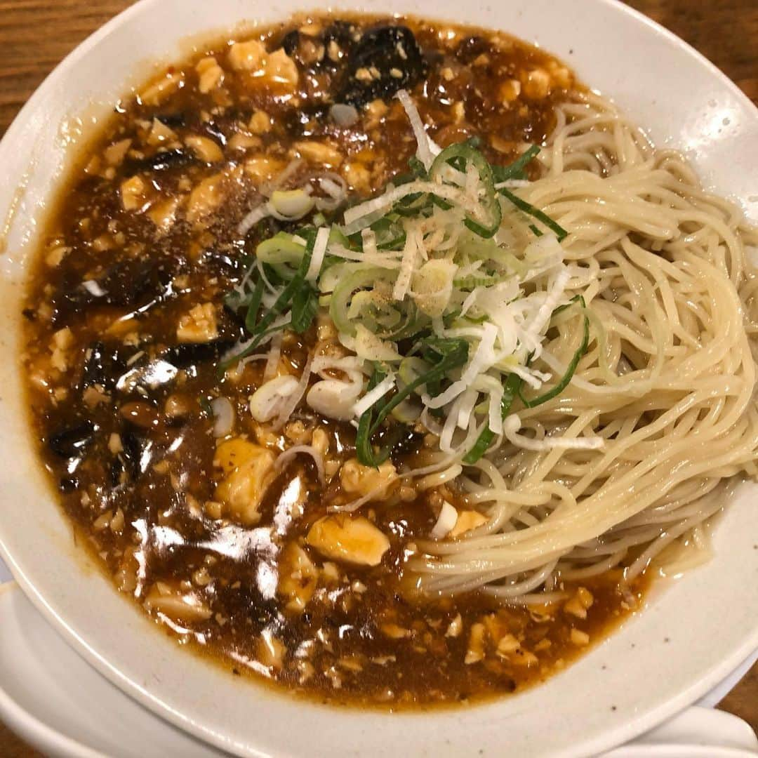 おごせ綾さんのインスタグラム写真 - (おごせ綾Instagram)「【大食い】納豆ラーメン⁈冷し麻婆⁈ラインナップ豊富なラーメン店で新潟YouTuberさんと3対1の大食いバトル！ https://youtu.be/e8q_6TkMpi4  #納豆ラーメン#冷しラーメン#つけ麺#辛つけ麺#大食い#サウスタ#俺のラーメンジョー#対決#新潟#YouTube#麻婆麺#gourmet#yummymummies#yummy#gourmet#delicious #グルメ#グルメ好きな人と繋がりたい #ごはん #めしすたぐらむ #foodphotography #foodporn #foodie #foodysaigonese」6月17日 22時09分 - ogose0123