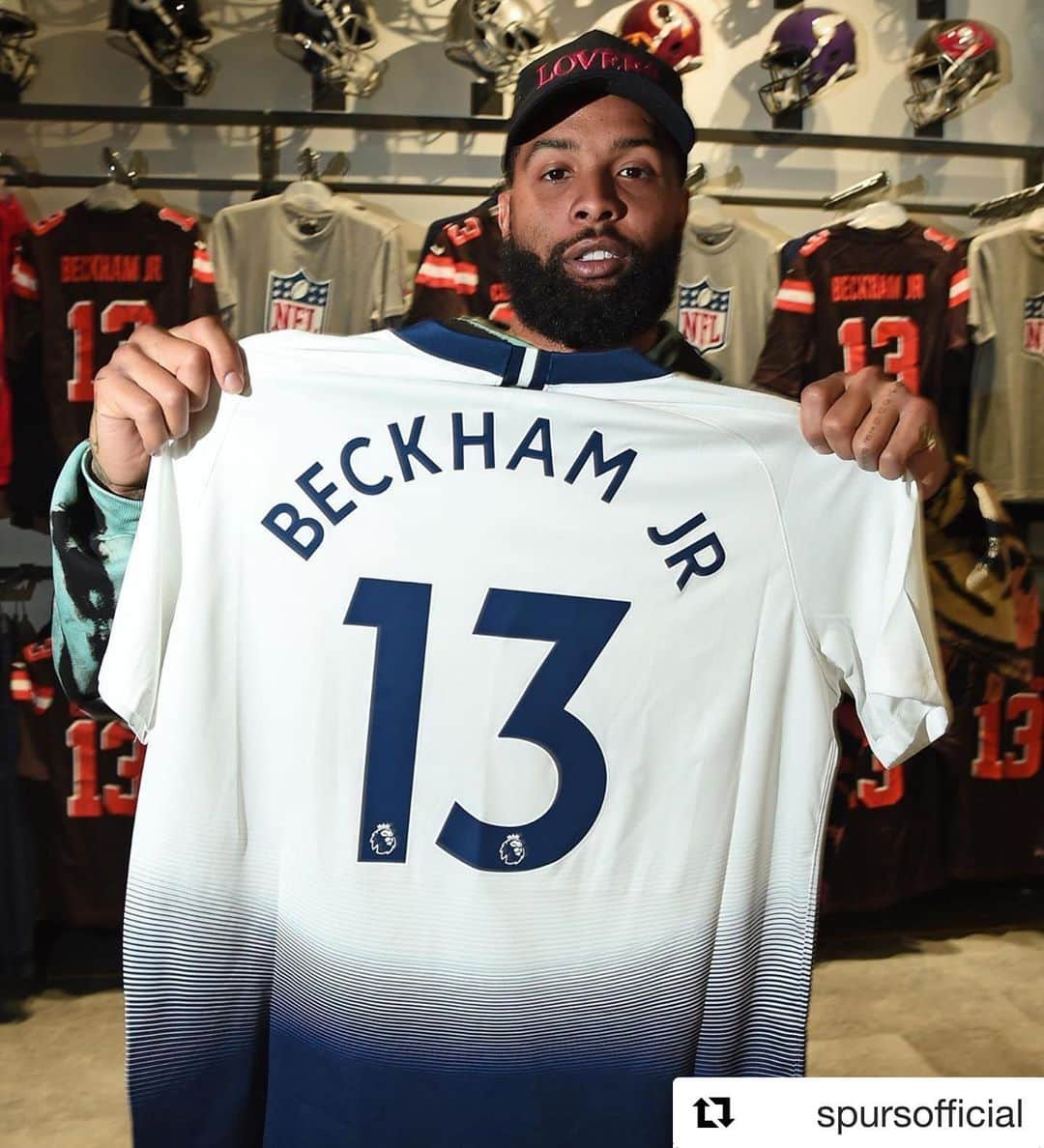 プレミアリーグさんのインスタグラム写真 - (プレミアリーグInstagram)「🏈 meets ⚽️ #Repost @spursofficial ・・・ Welcoming @obj to the Tottenham Experience today! 🔥 @nikelondon」6月17日 21時00分 - premierleague