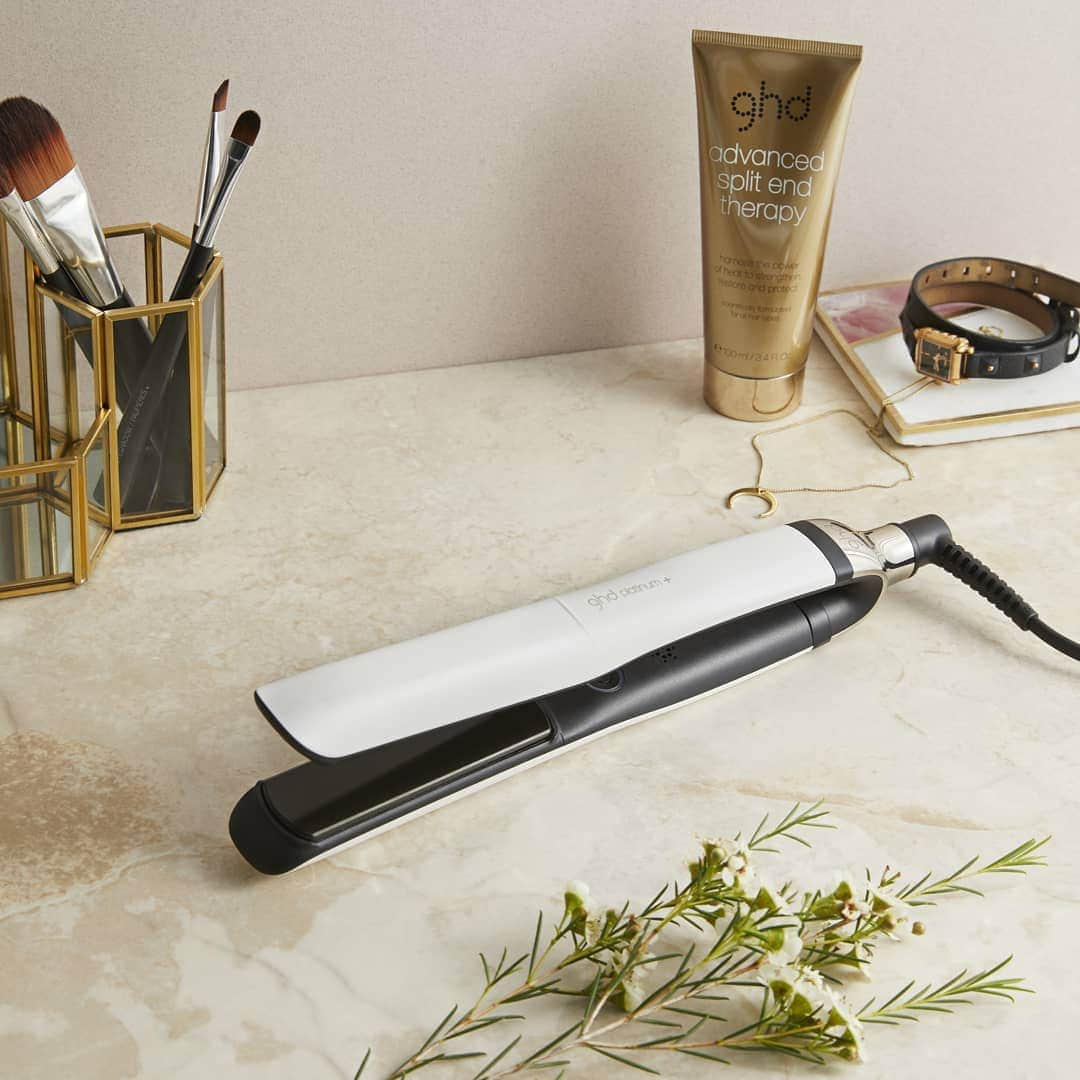 ghd hairさんのインスタグラム写真 - (ghd hairInstagram)「The ghd platinum+ has won multiple awards ✨🏆 it’s ghd’s first smart styler that predicts your hair’s needs.  And it’s now in our summer sale! Tap to shop ☝️🛍️ #ghd #goodhairday #ghdplatinumplus #hairessentials #hairgoals」6月17日 21時00分 - ghdhair