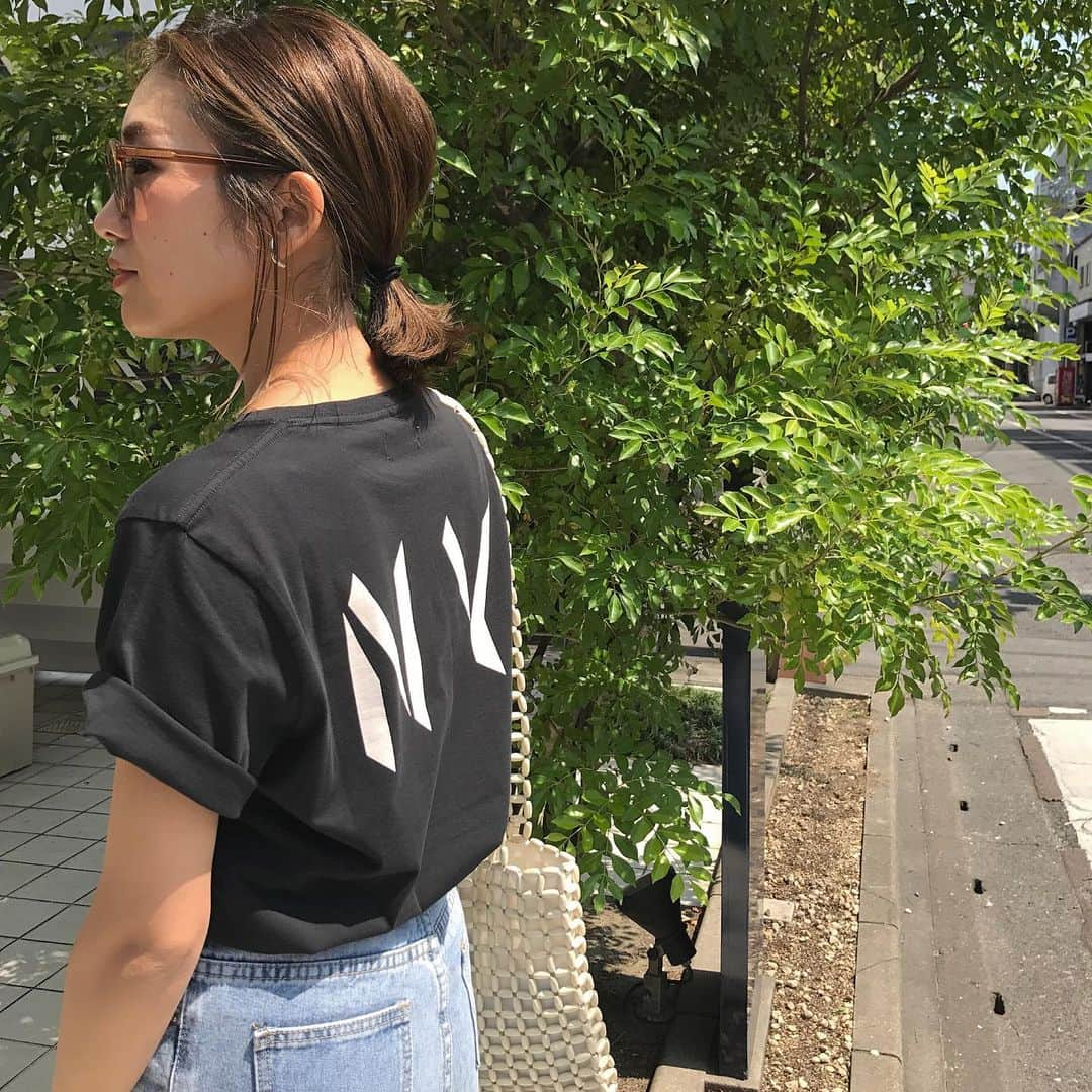 yan___5さんのインスタグラム写真 - (yan___5Instagram)「ストーリーに載せてたNY T🇺🇸 完売しちゃったみたいです🙏🏼ありがとうございます😭♡ . . うん、可愛いバックロゴ♡ 他にもオススメあるからまた載せよ😚 . . #カジュアル#Tシャツ」6月17日 21時19分 - yan___5