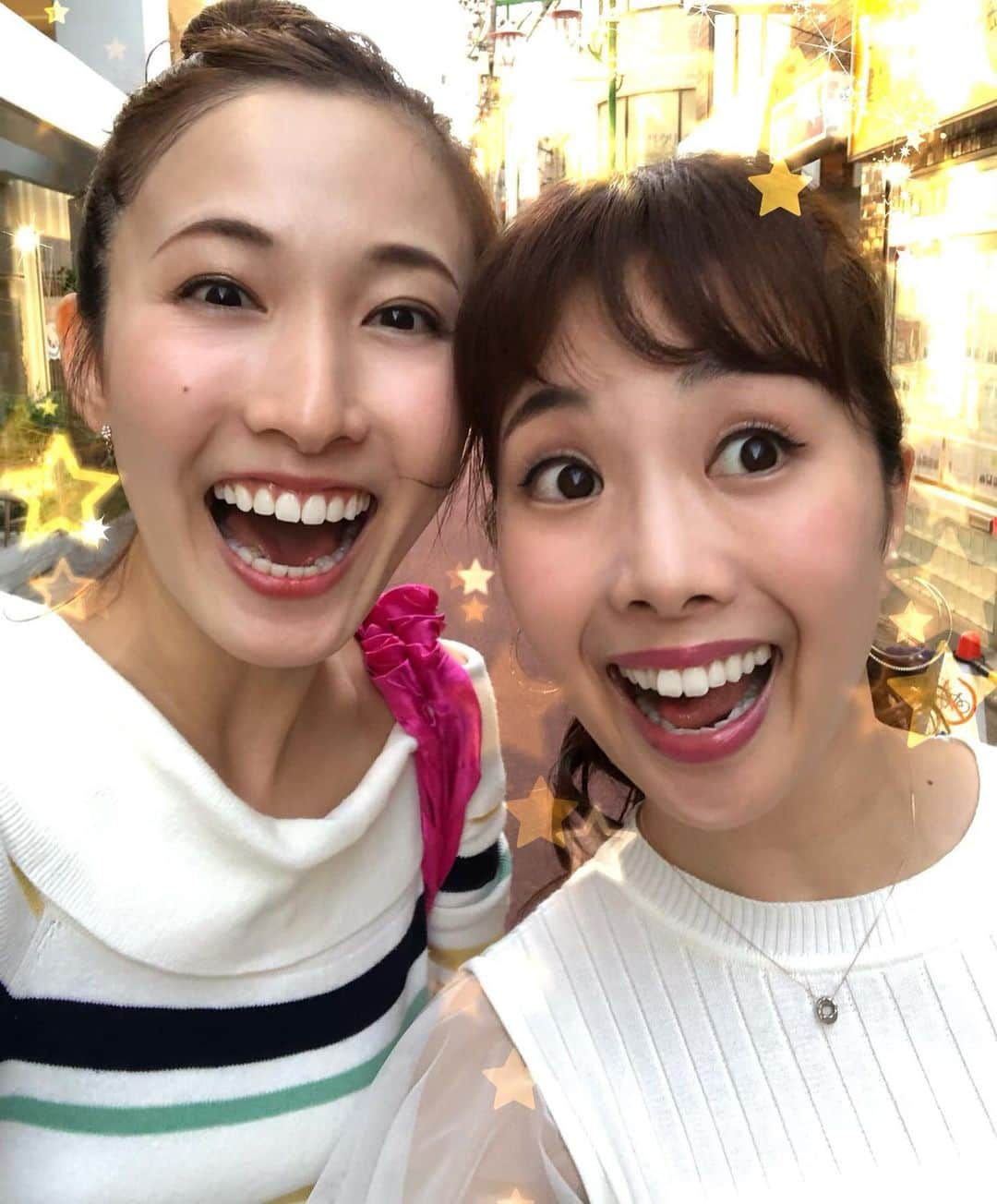 妃海風さんのインスタグラム写真 - (妃海風Instagram)「くみちゃん（実咲凜音）とお喋り会！ . 2人で会うのは久々かなぁー やー。 喋りに喋り倒したね！ 笑いに笑い倒した！ 疲れた！笑笑 . くみちゃんや。 あなたとは、いくつになっても、 おばあちゃんになっても 疲れるほど爆笑し合えるんやろうねぇー👵👵💖 . 最強のお友だちだぜ！😆✨✨✨ ありがとうね！ . #くみちゃん #みりおん #実咲凜音 #喋る笑う忙しい疲れる笑」6月17日 13時20分 - fuhinami_official