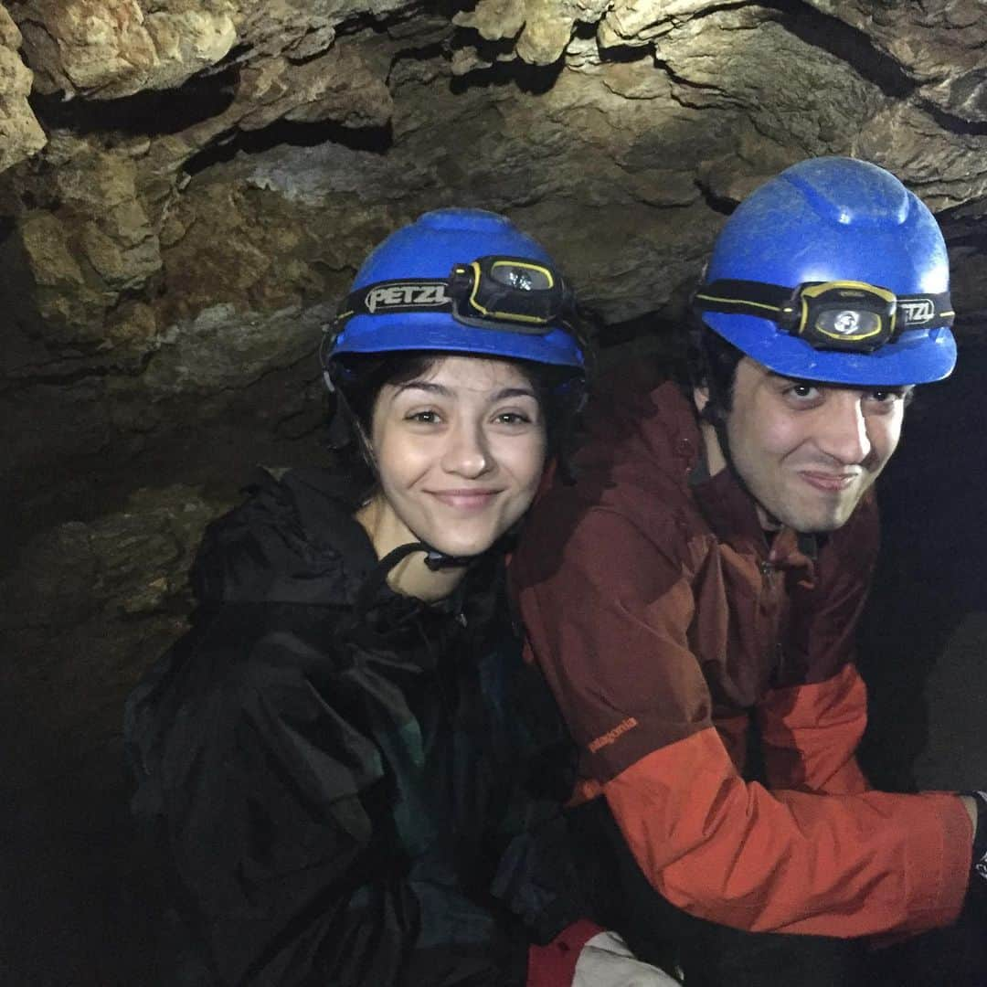 ケイティー・フィンドレーさんのインスタグラム写真 - (ケイティー・フィンドレーInstagram)「siblings in cave systems™️🦇」6月17日 13時20分 - katicatronica